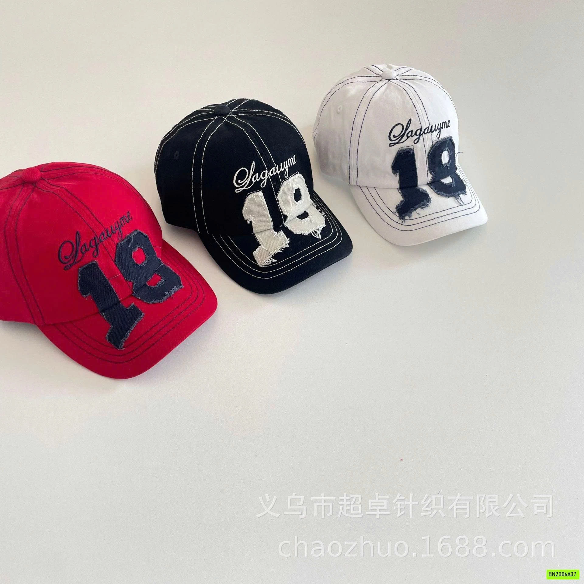 MŨ KẾT THÊU SỐ 18