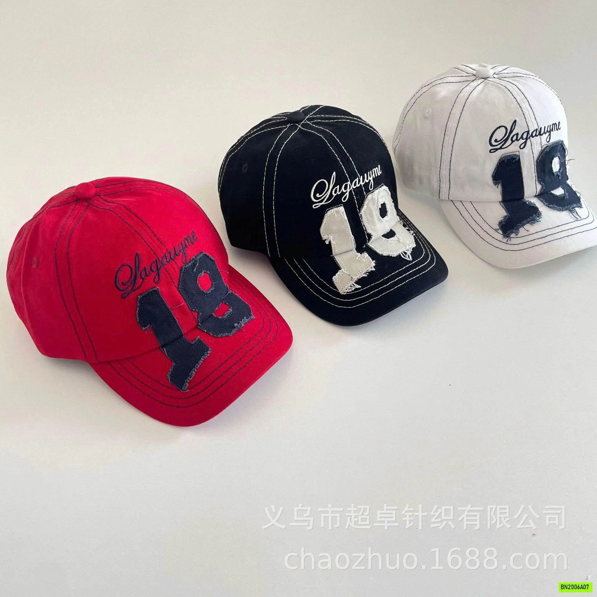 MŨ KẾT THÊU SỐ 18