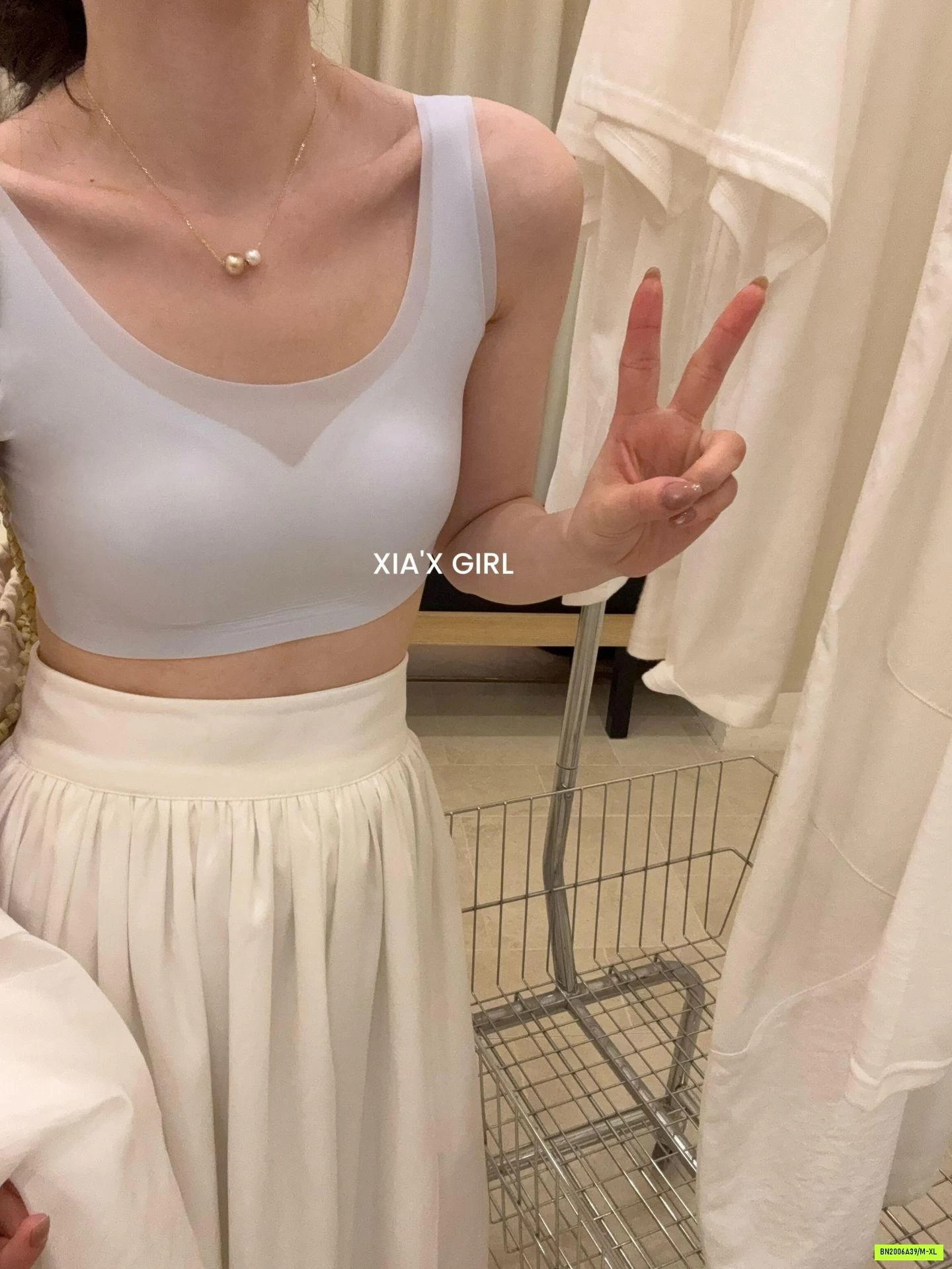 BRA SU LẠNH XIA GIRL