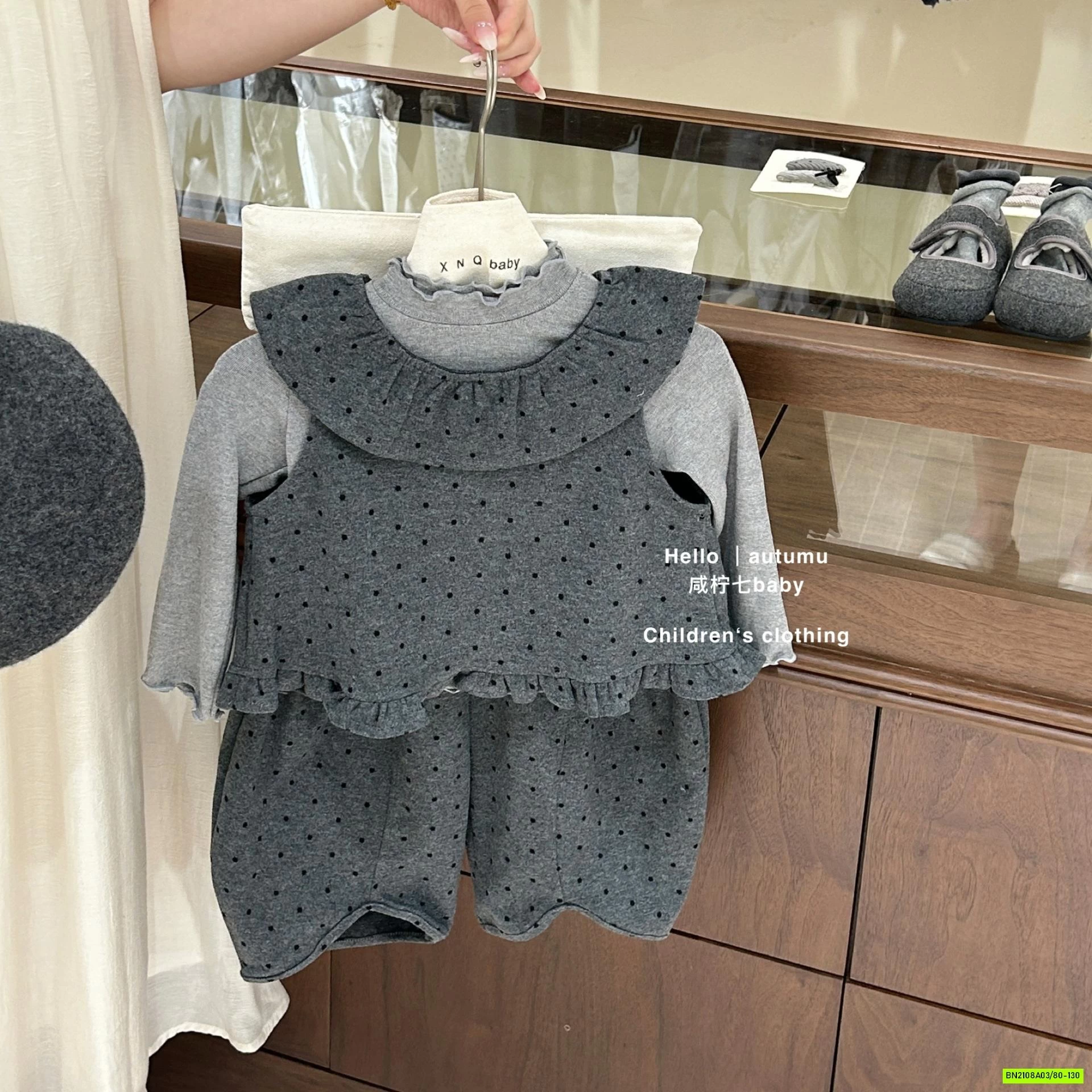 SÉT NỈ CHẤM BI XÁM 3 CHI TIẾT