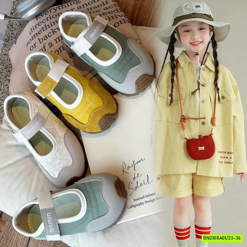 GIÀY SLIPON PHỐI MÀU QUAI DÁN