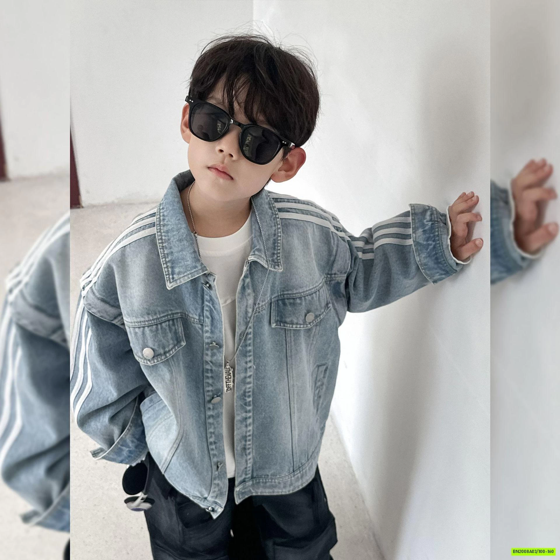 KHOÁC JEANS SỌC VAI CÁ TÍNH