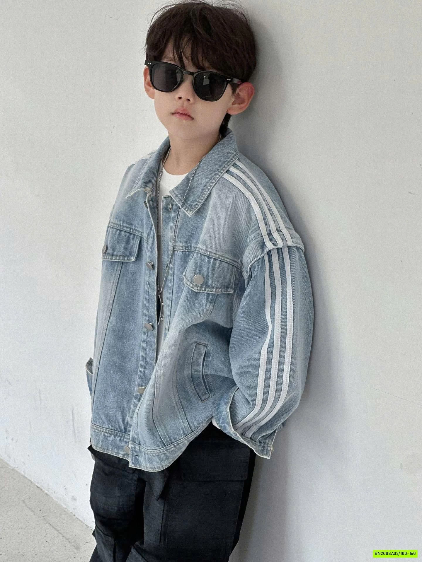 KHOÁC JEANS SỌC VAI CÁ TÍNH