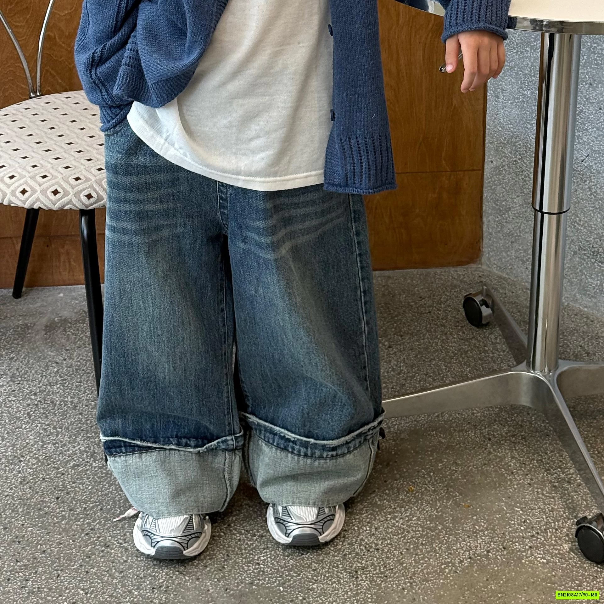 JEANS SUÔNG MAY GẤP GẤU