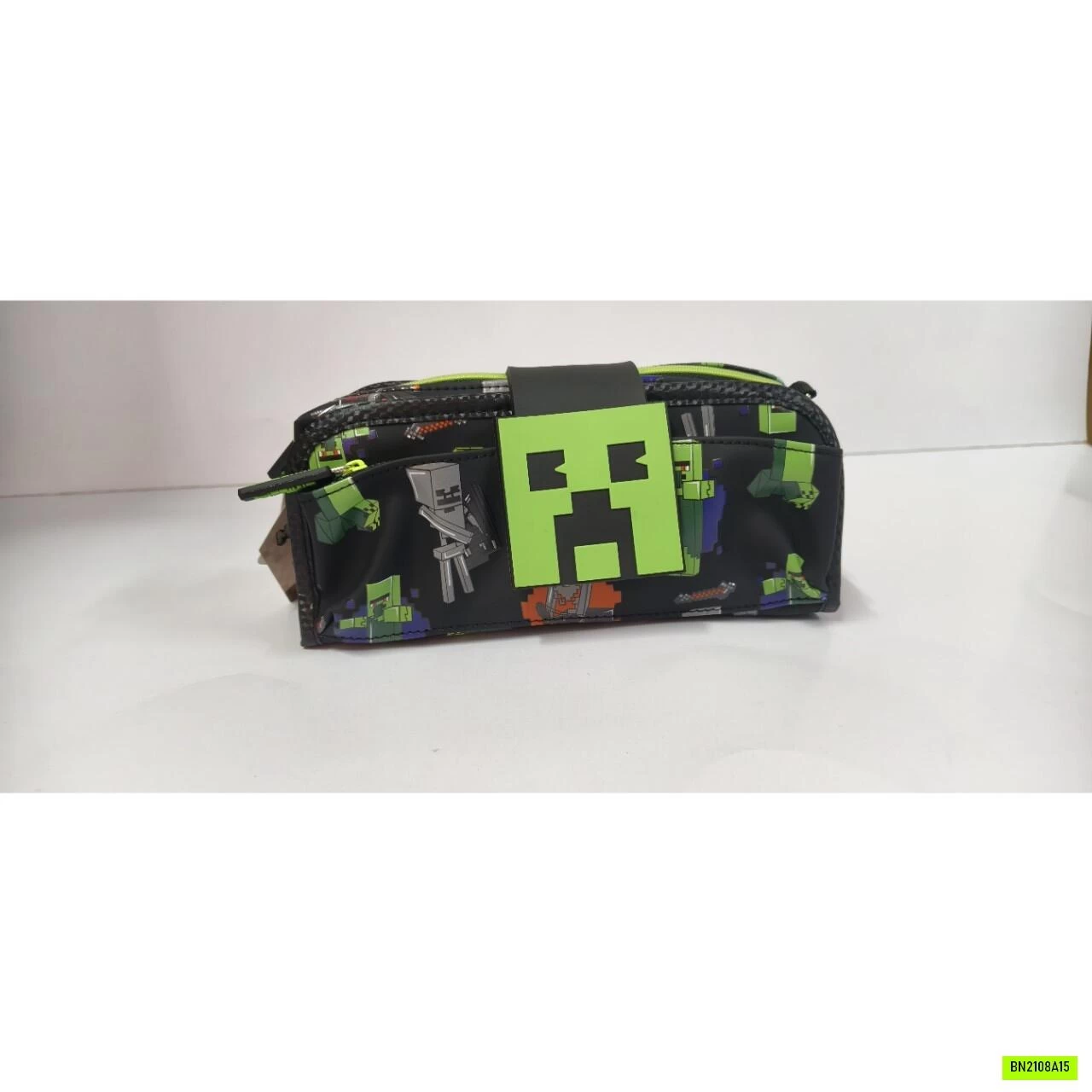 HỘP BÚT XUẤT DƯ SMIGGLE