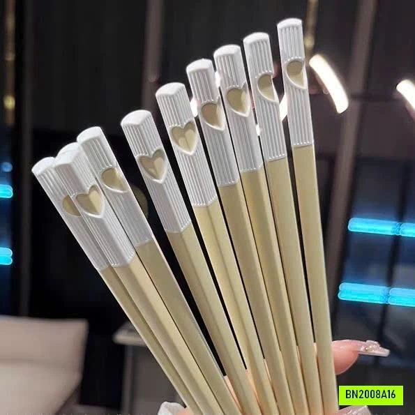 SET 20 ĐÔI ĐŨA KHÁNG KHUẨN ĐẦU TRÁI TIM