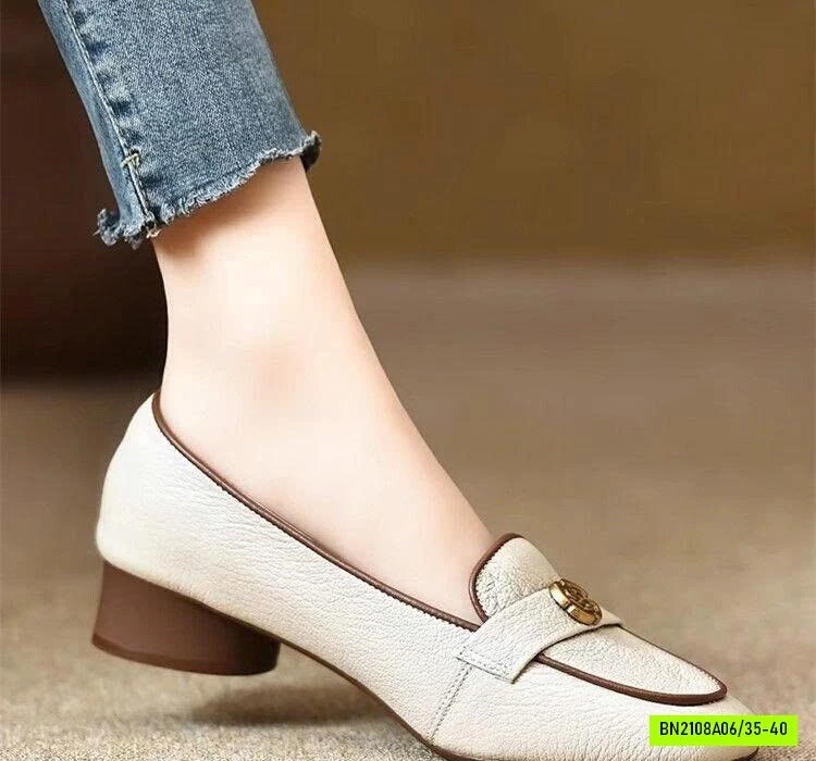 GIÀY LOAFER NỮ GÓT VUÔNG ĐÍNH HOA