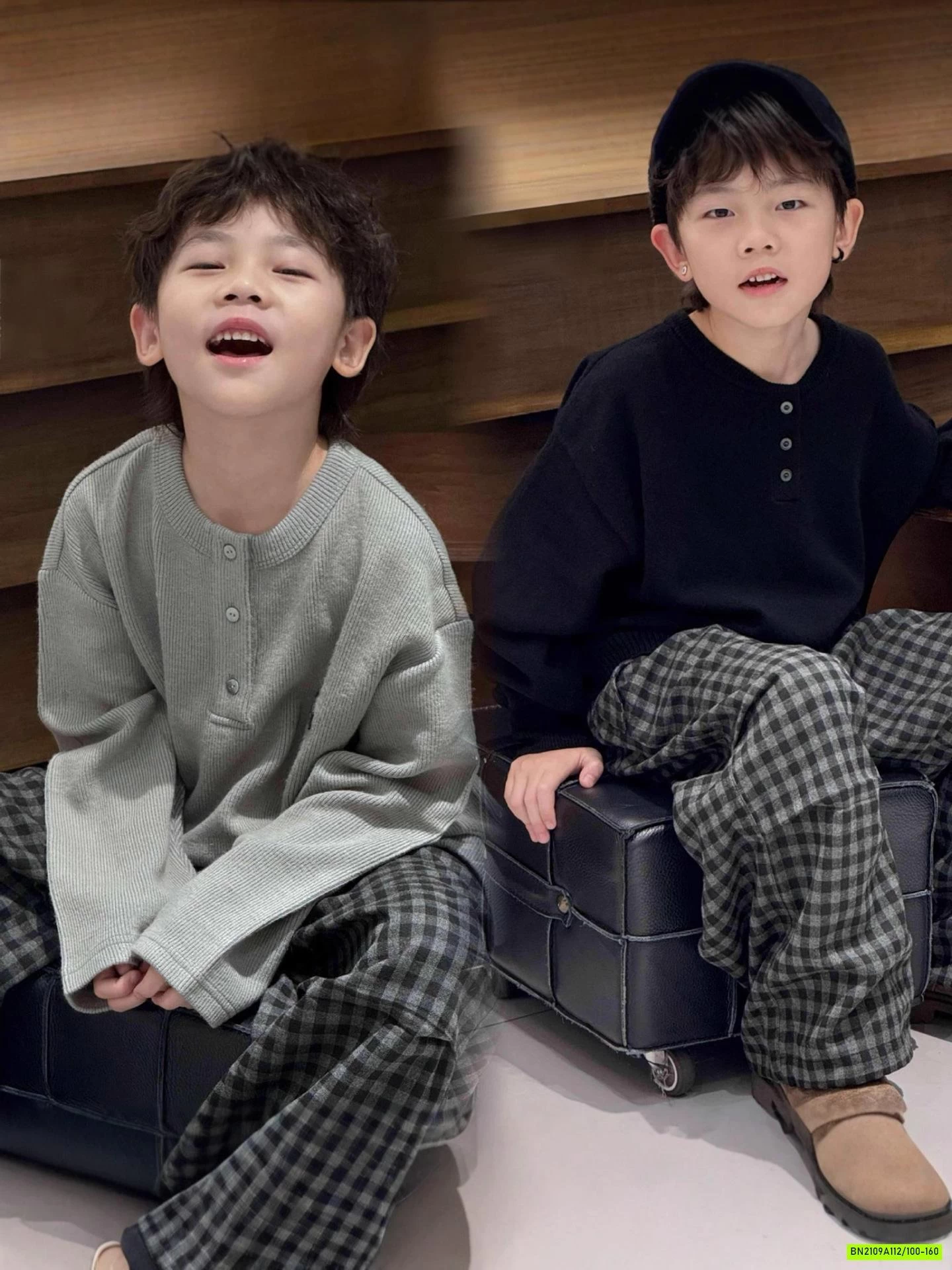 ÁO NỈ CỔ TRÒN CÚC CỔ