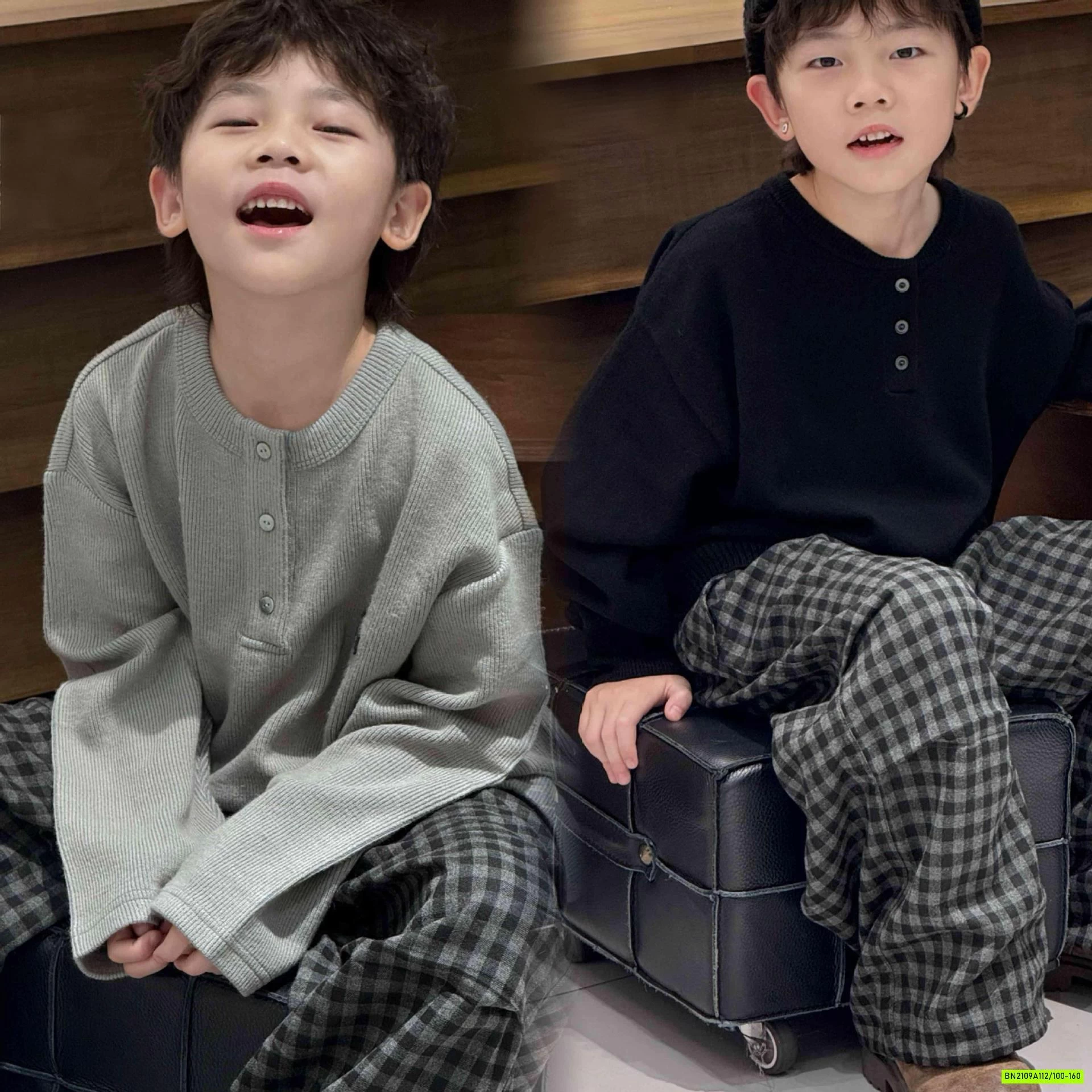 ÁO NỈ CỔ TRÒN CÚC CỔ