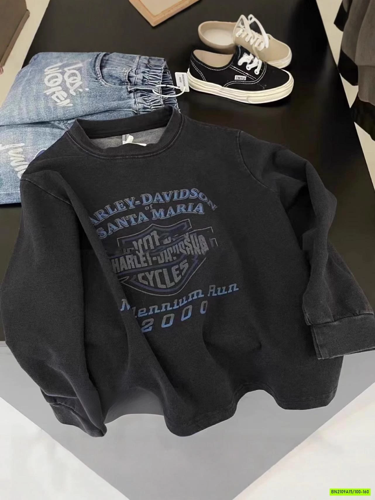 ÁO THUN ĐEN BẠC MÀU IN CHỮ