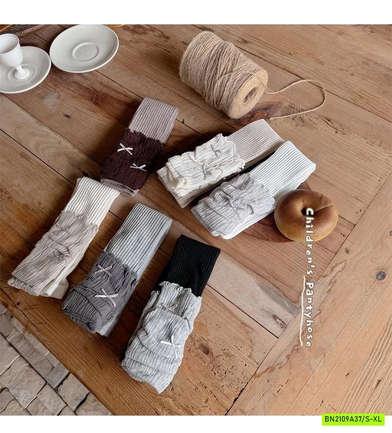 QUẦN LEGGING GIẢ TẤT GẮN NƠ