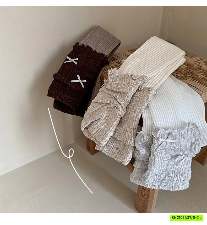 QUẦN LEGGING GIẢ TẤT GẮN NƠ