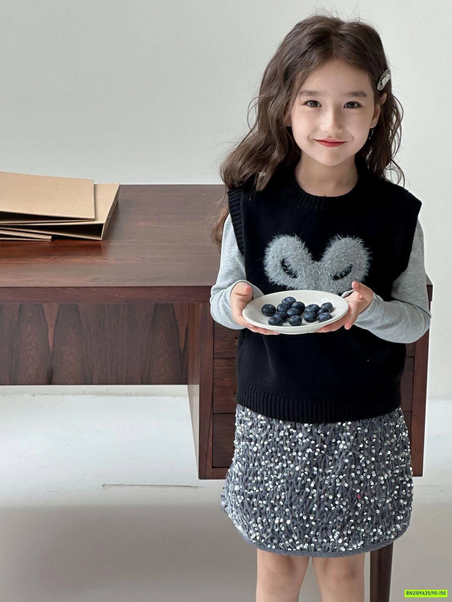 ÁO THUN GÂN CỔ VIỀN REN GẮN NƠ