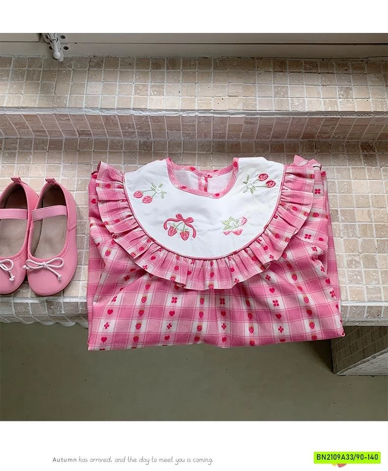 ĐẦM CARO HỒNG CỔ THÊU DUDU