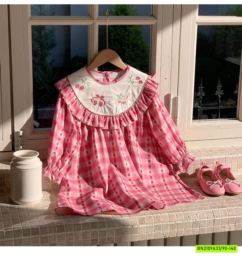 ĐẦM CARO HỒNG CỔ THÊU DUDU