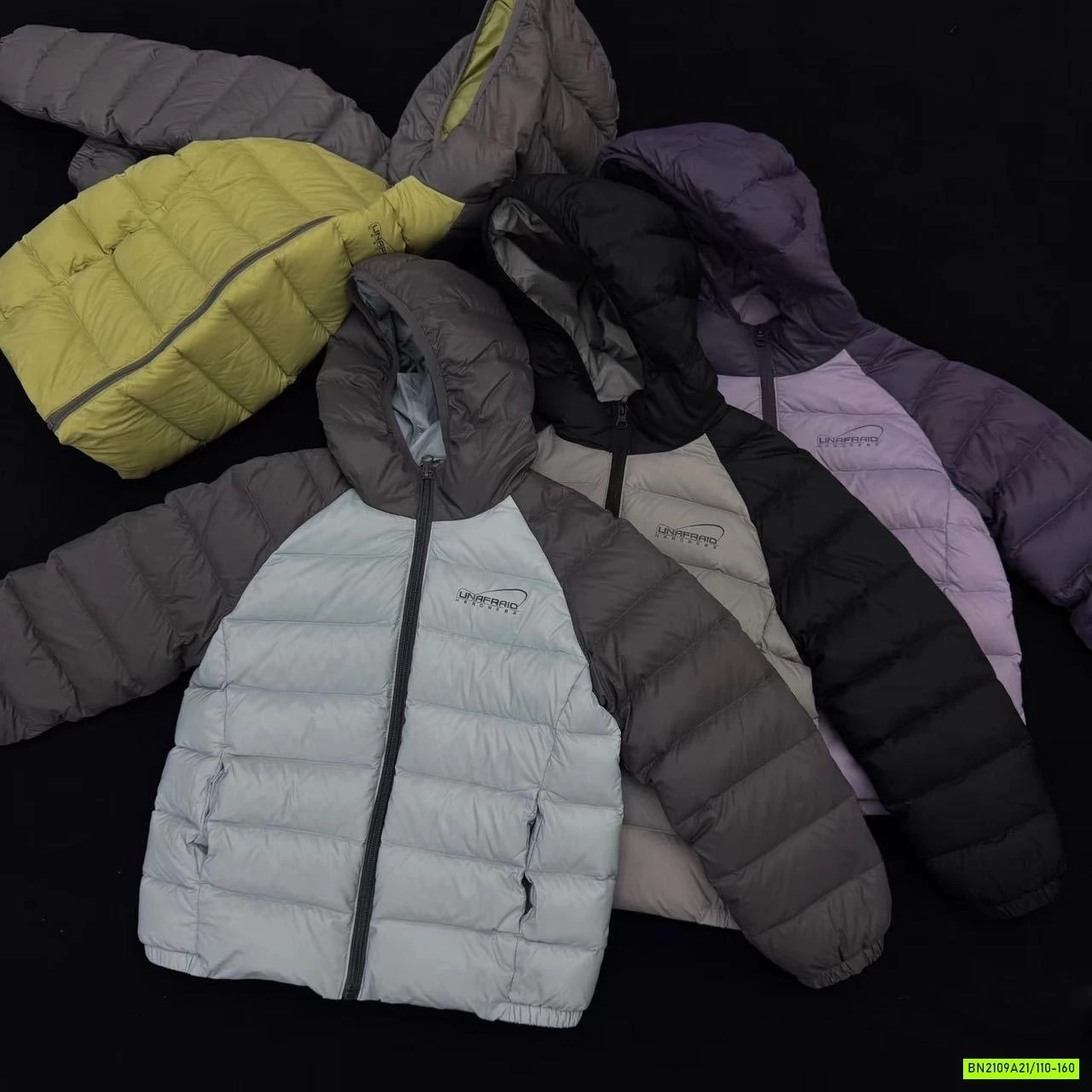 KHOÁC PHAO BÉO PHỐI MÀU TAY