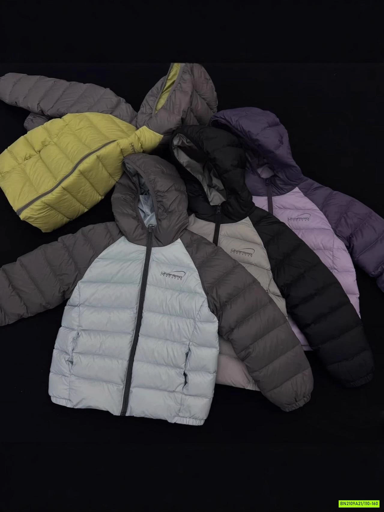 KHOÁC PHAO BÉO PHỐI MÀU TAY