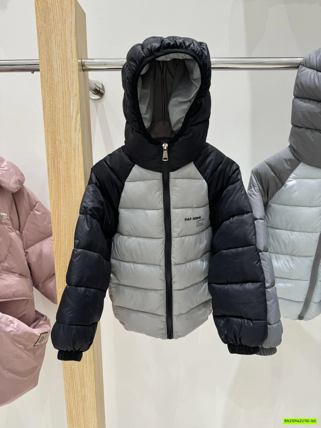 KHOÁC PHAO BÉO PHỐI MÀU TAY