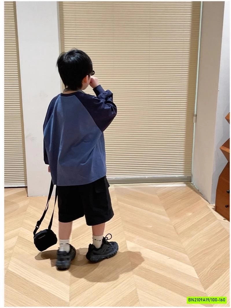 ÁO THỂ THAO XANH PHỐI MÀU TAY