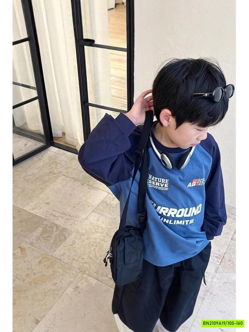 ÁO THỂ THAO XANH PHỐI MÀU TAY