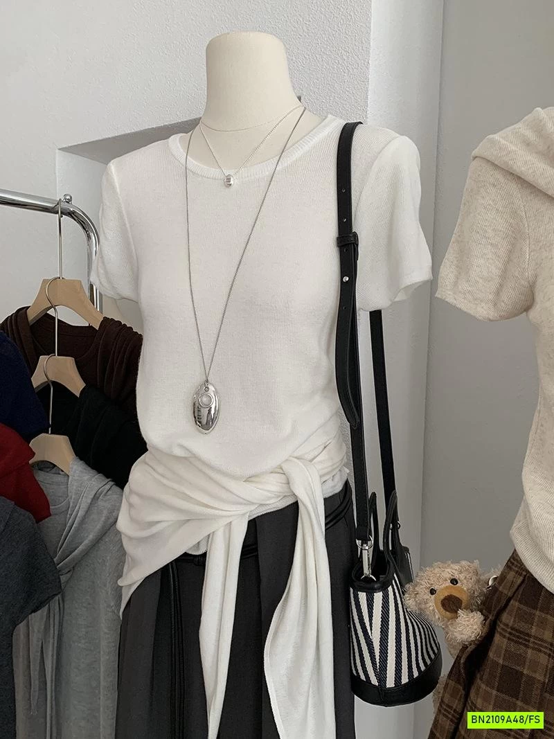 ÁO THUN GIẤY KÈM KHĂN QUÀNG