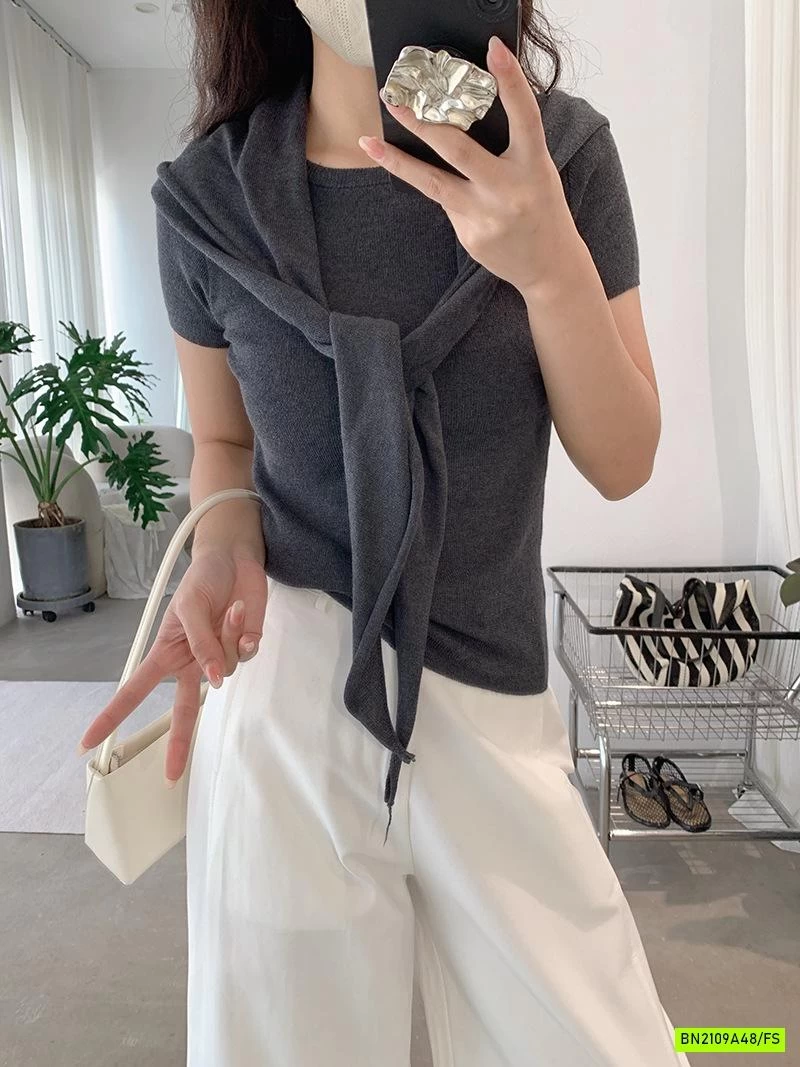 ÁO THUN GIẤY KÈM KHĂN QUÀNG