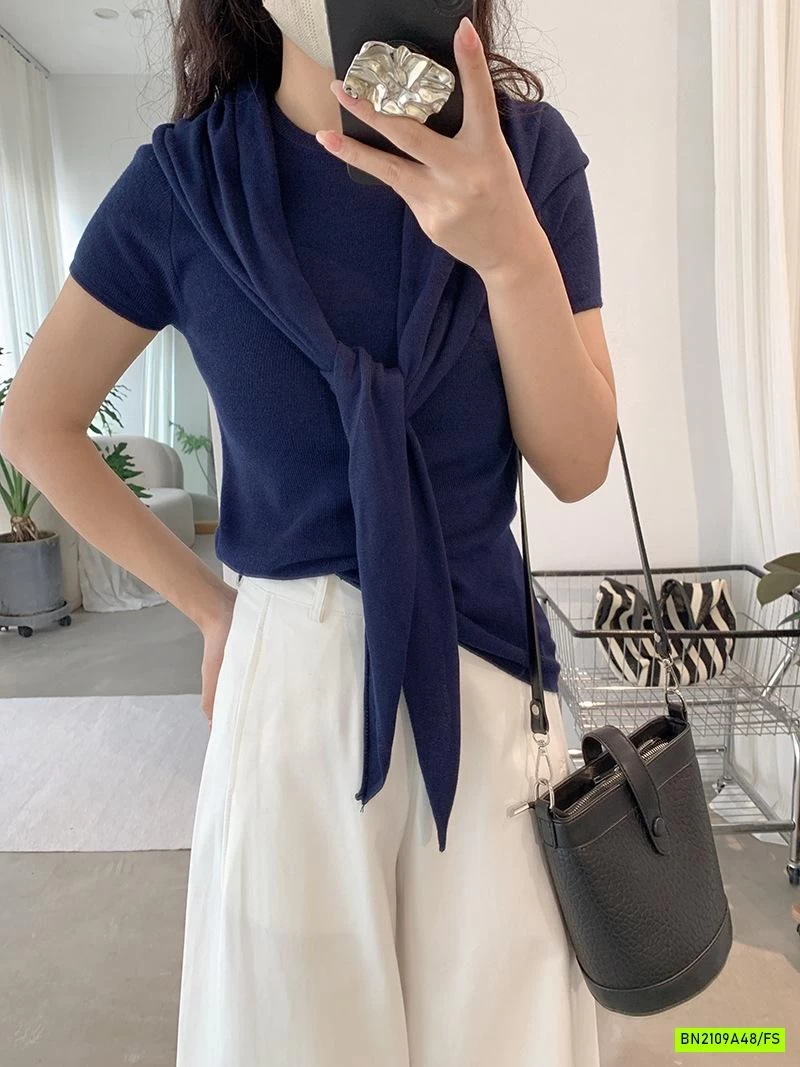 ÁO THUN GIẤY KÈM KHĂN QUÀNG