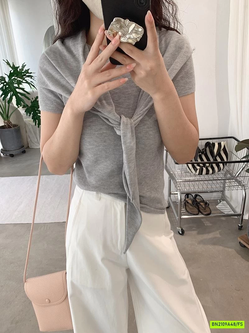 ÁO THUN GIẤY KÈM KHĂN QUÀNG