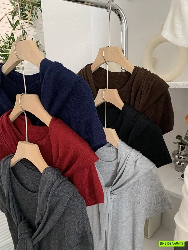 ÁO THUN GIẤY KÈM KHĂN QUÀNG