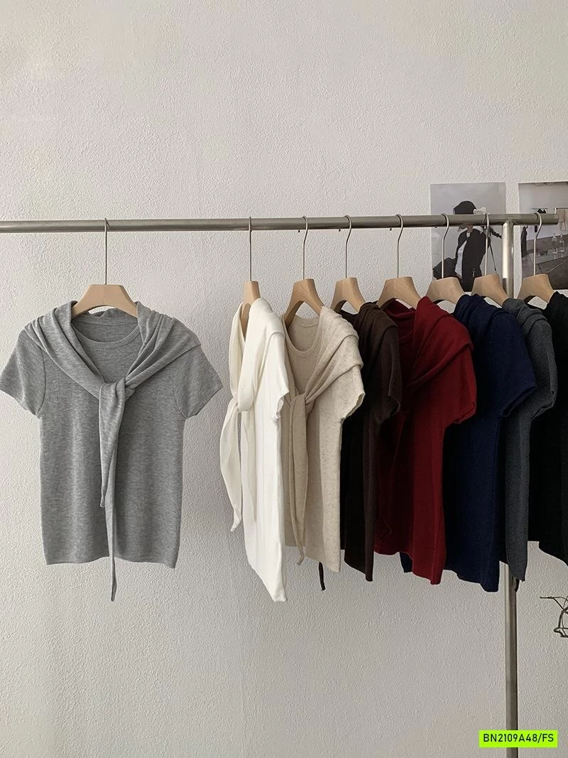 ÁO THUN GIẤY KÈM KHĂN QUÀNG