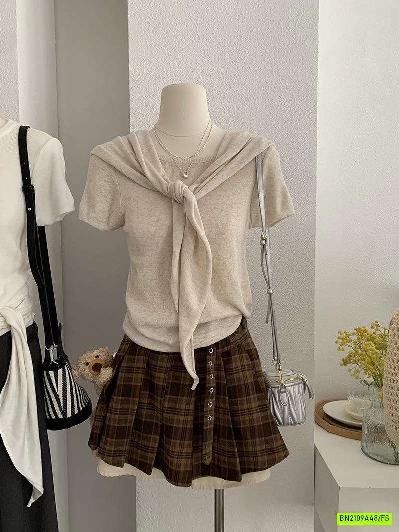 ÁO THUN GIẤY KÈM KHĂN QUÀNG