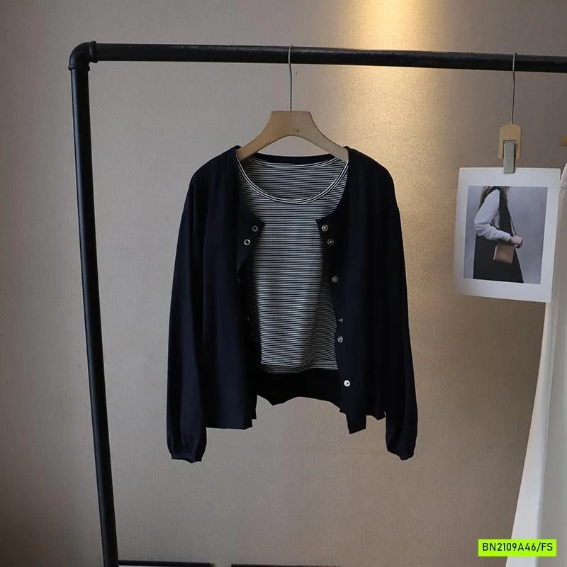 SÉT ÁO KẺ KÈM KHOÁC MỎNG