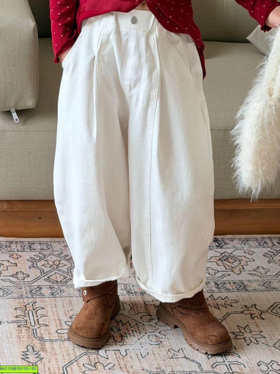QUẦN BAGGY TRẮNG THỜI TRANG