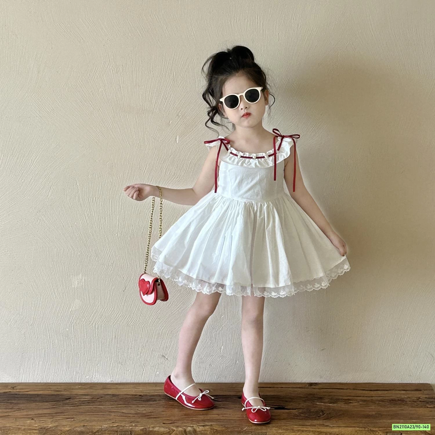 ĐẦM 2 DÂY TRẮNG VIỀN ĐỎ