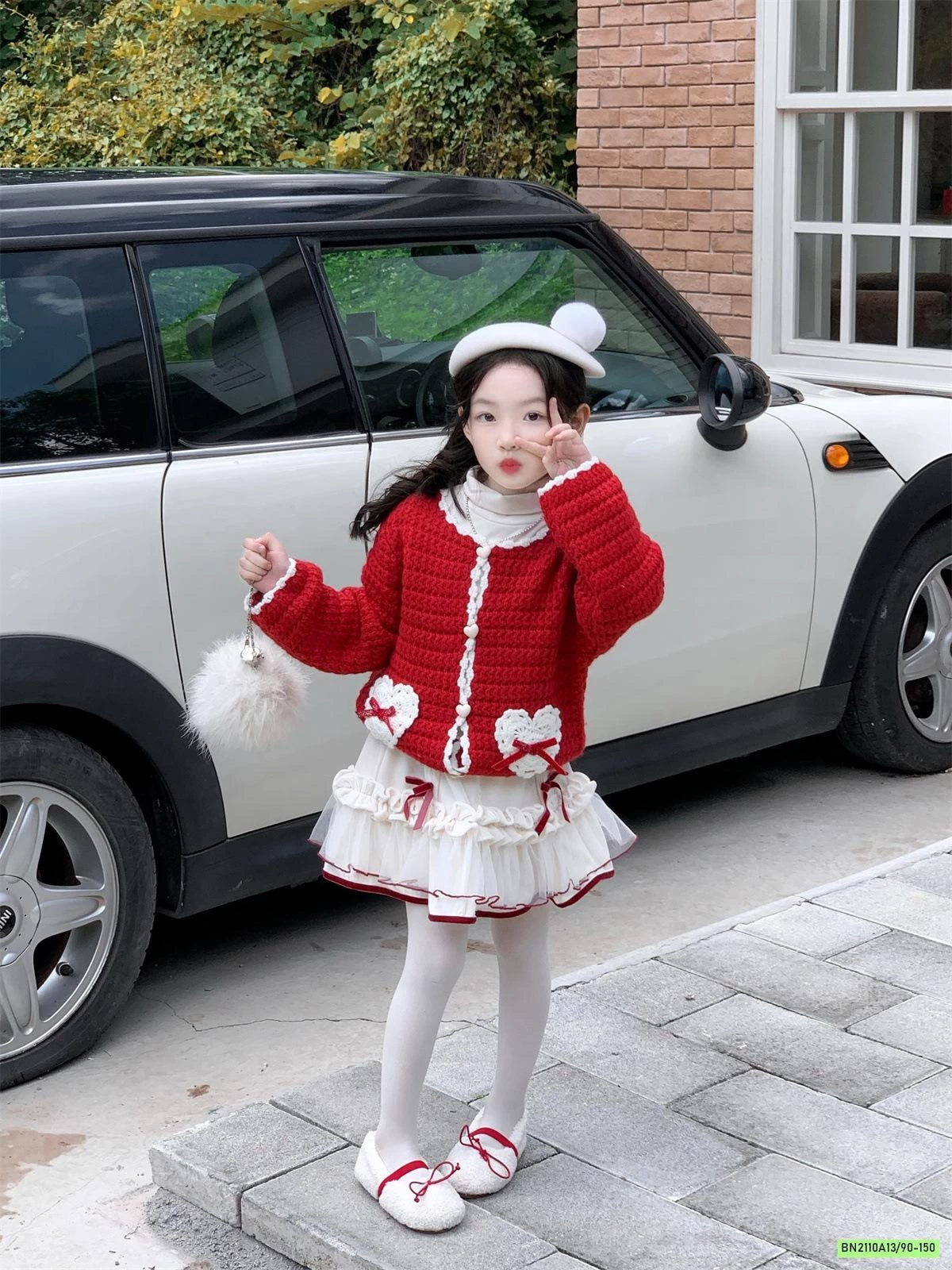 KHOÁC LEN ĐỎ MIX CV NHUNG TRẮNG