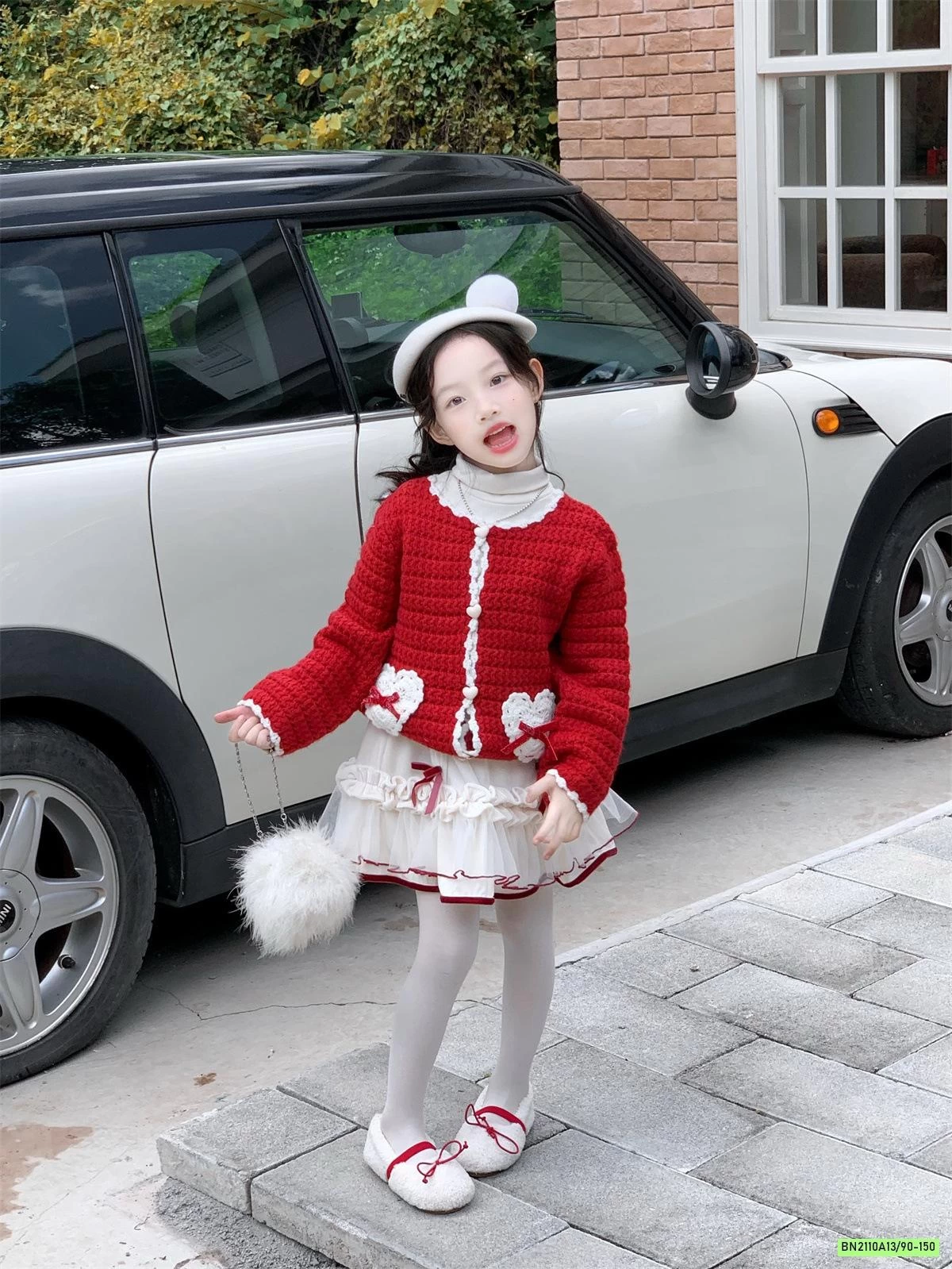 KHOÁC LEN ĐỎ MIX CV NHUNG TRẮNG