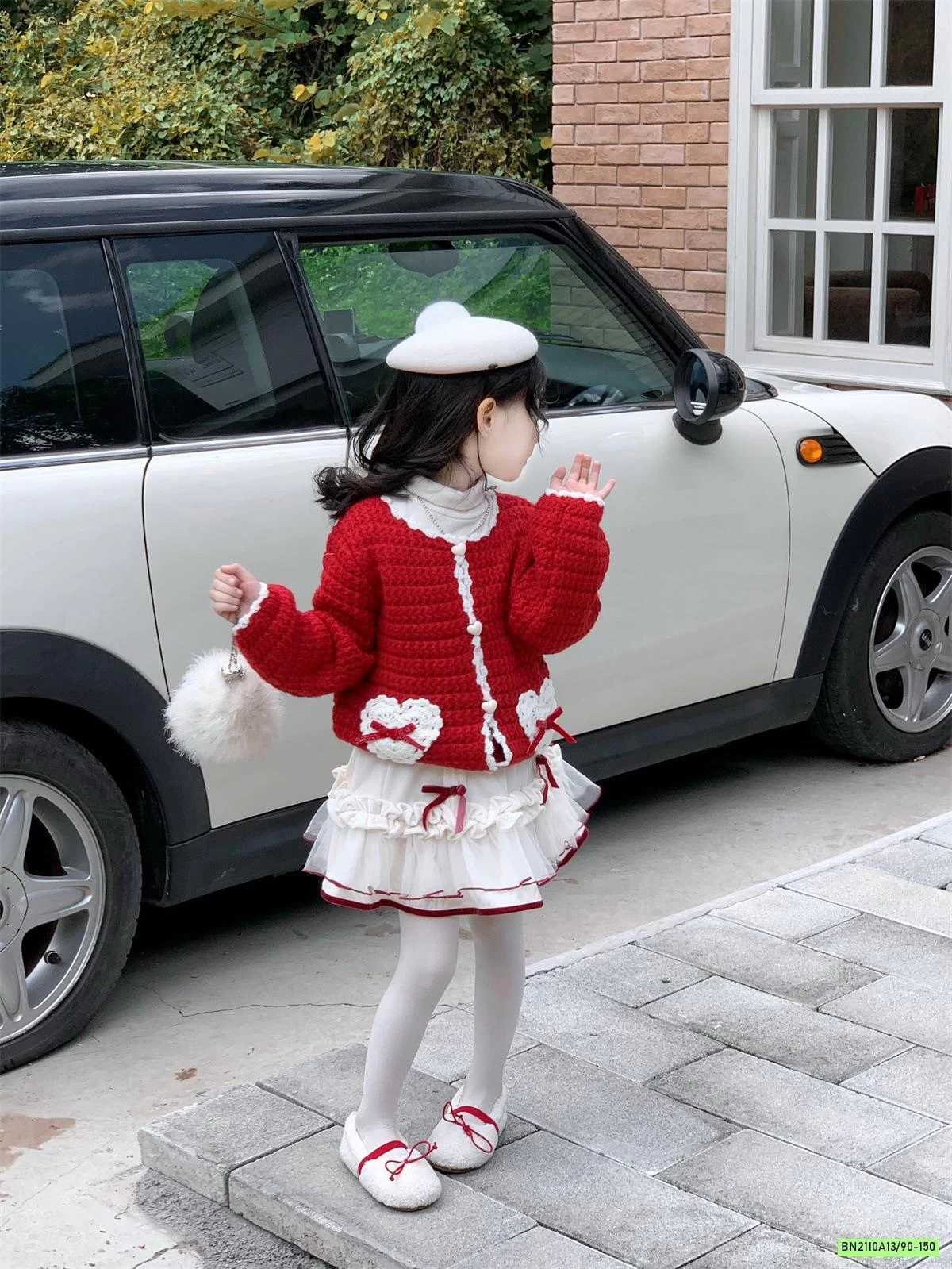 KHOÁC LEN ĐỎ MIX CV NHUNG TRẮNG