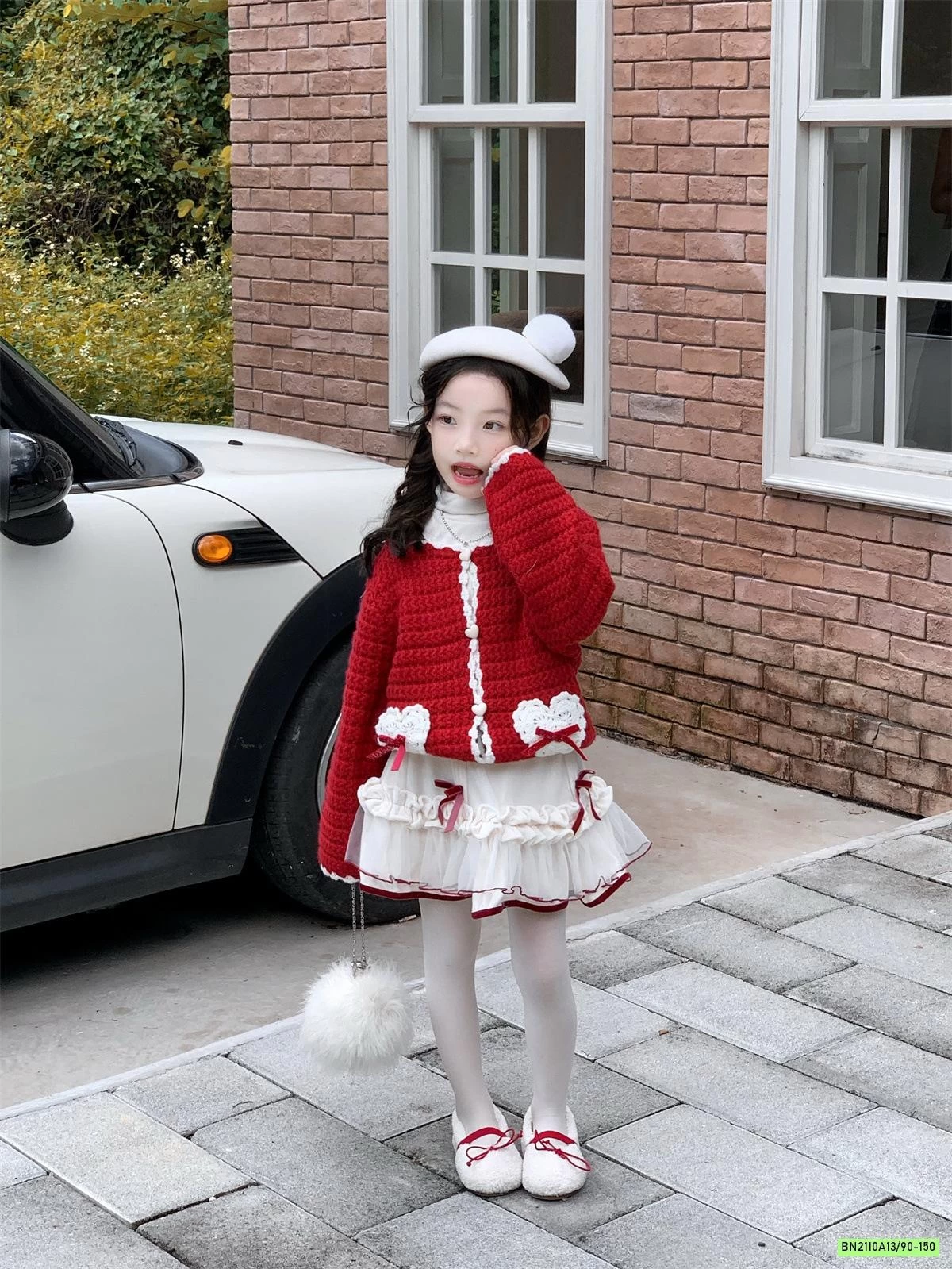 KHOÁC LEN ĐỎ MIX CV NHUNG TRẮNG