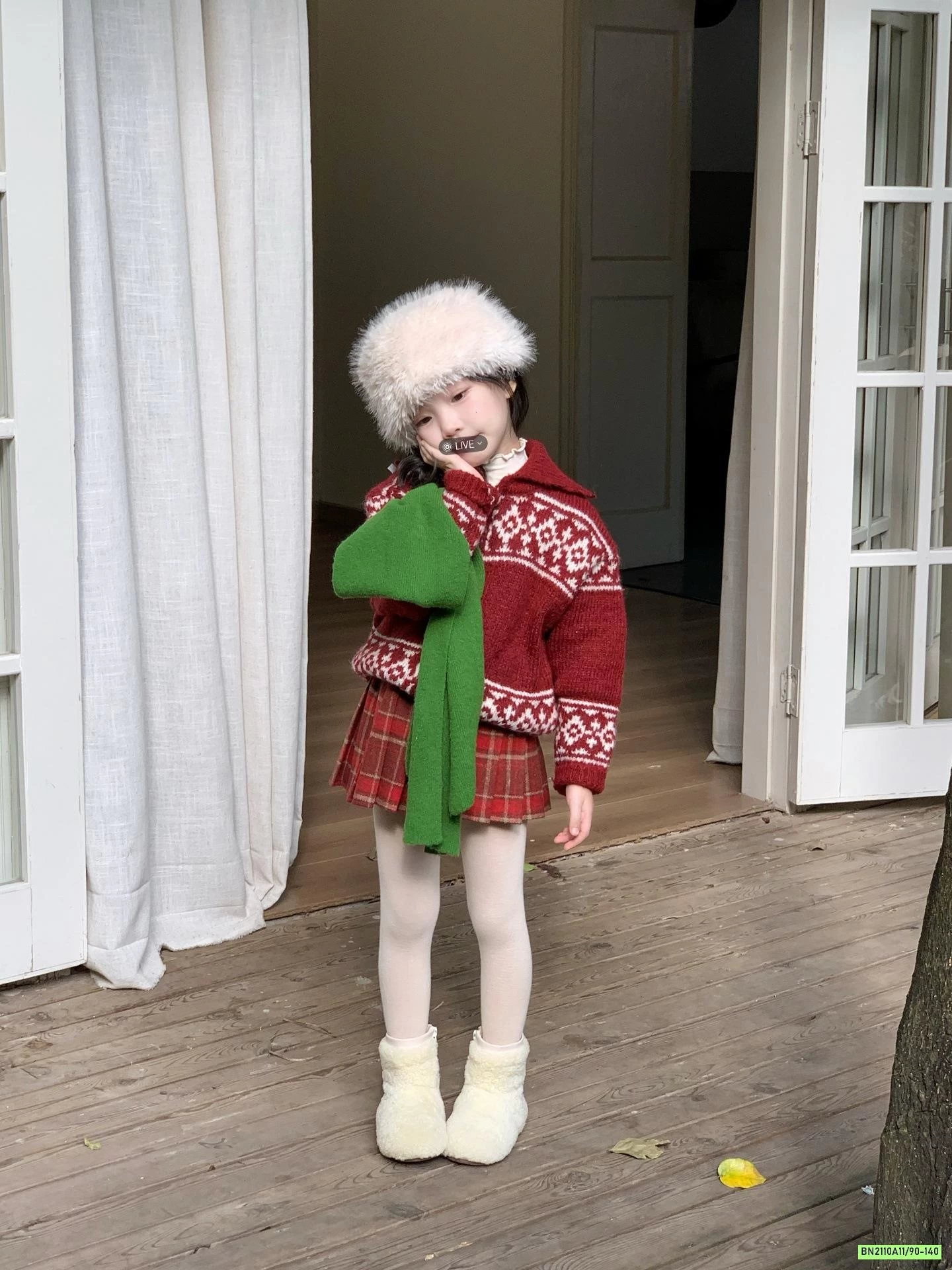 KHOÁC LEN MIX CV DẠ XẾP LY ĐỎ