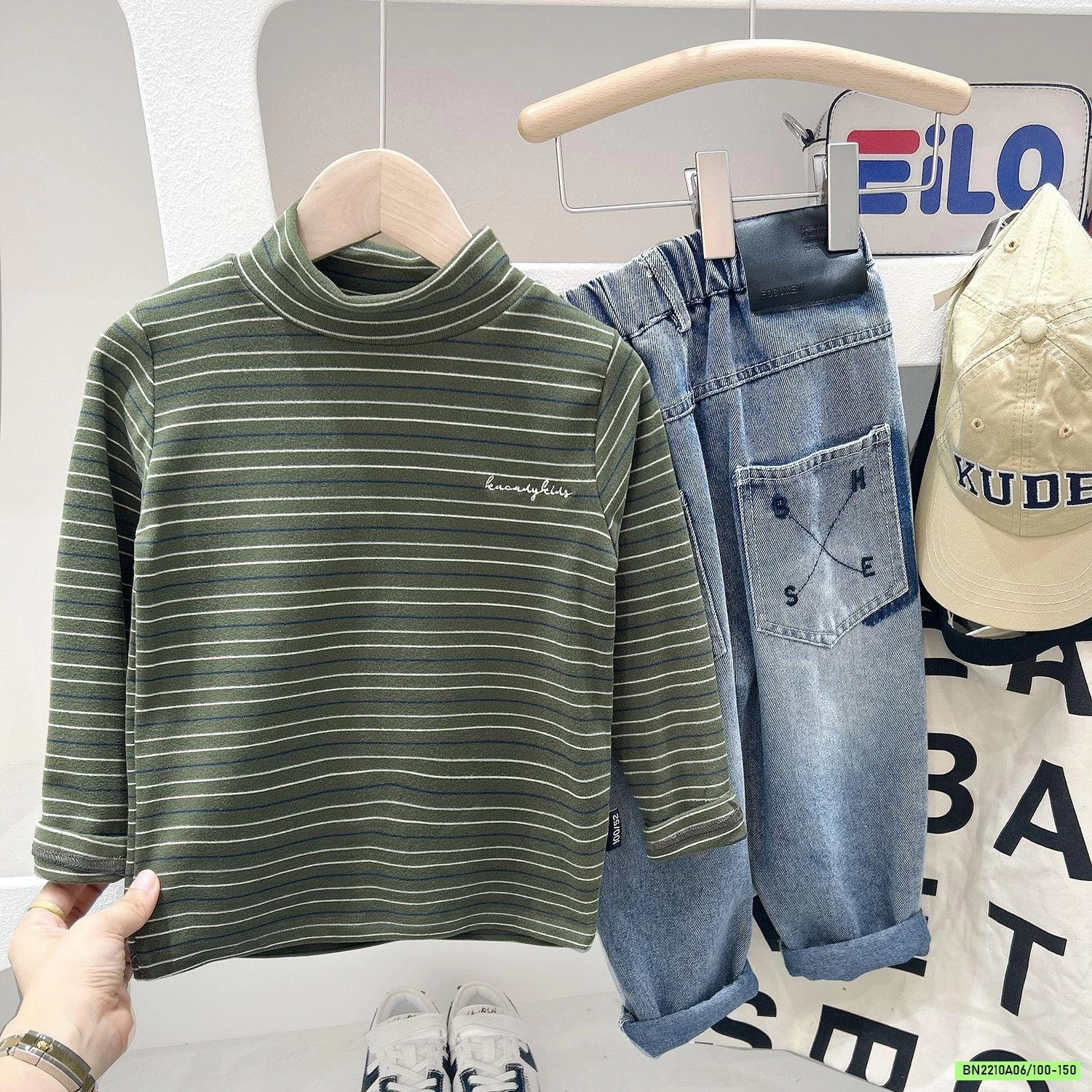 ÁO NỈ GIỮ NHIỆT KẺ NGANG KAKADY