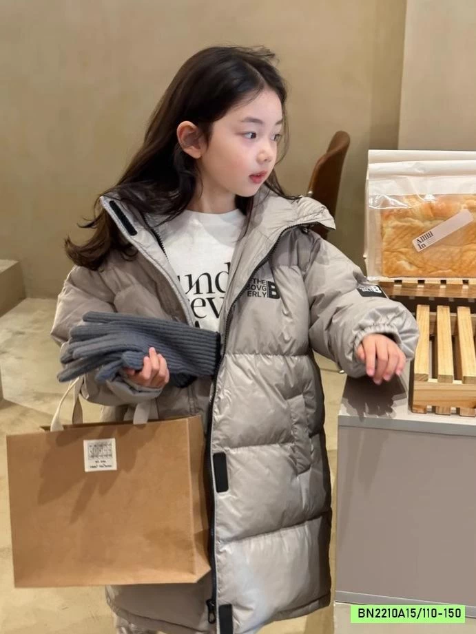 KHOÁC PHAO DÁNG DÀI LIỀN MŨ