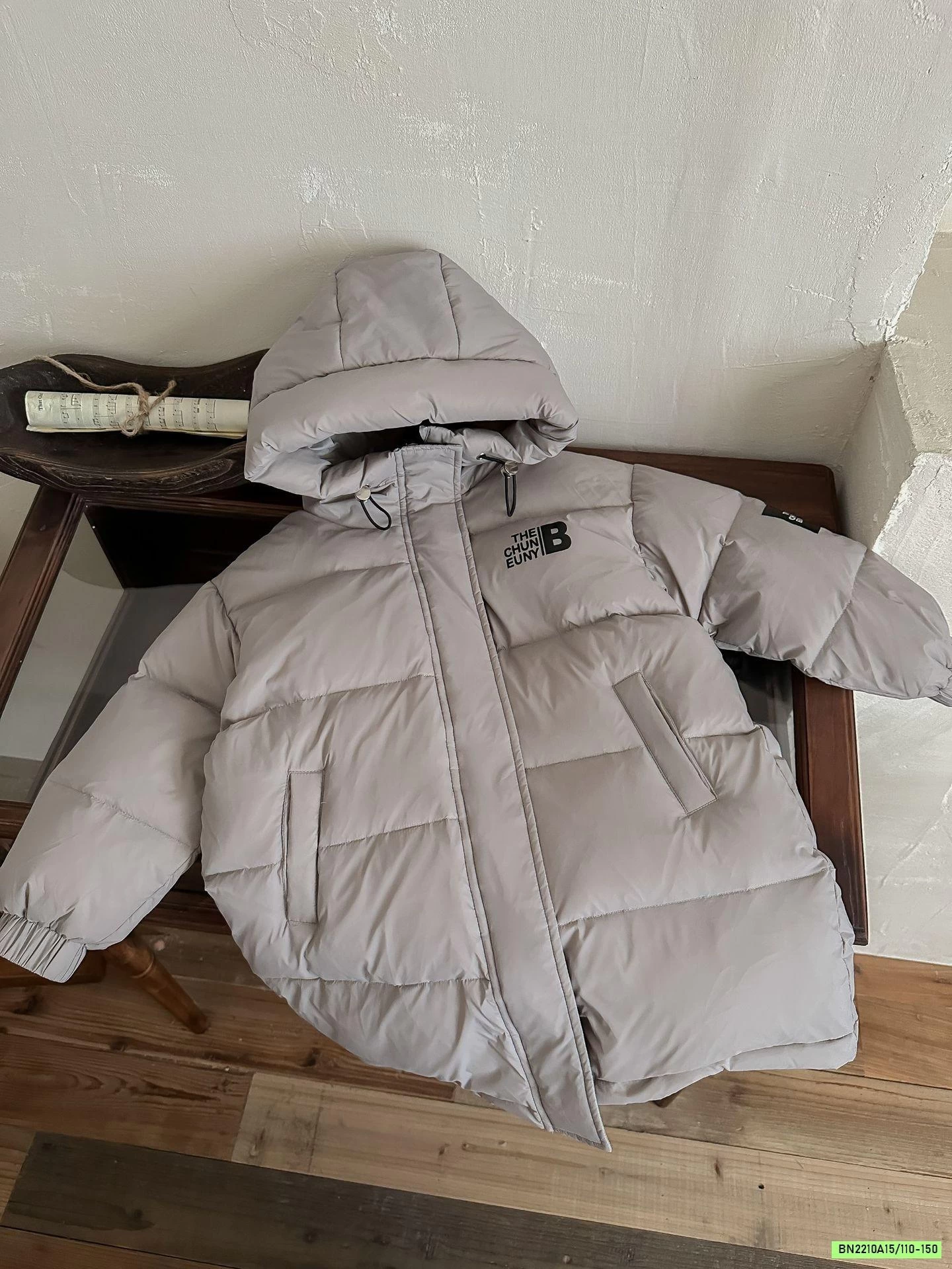 KHOÁC PHAO DÁNG DÀI LIỀN MŨ