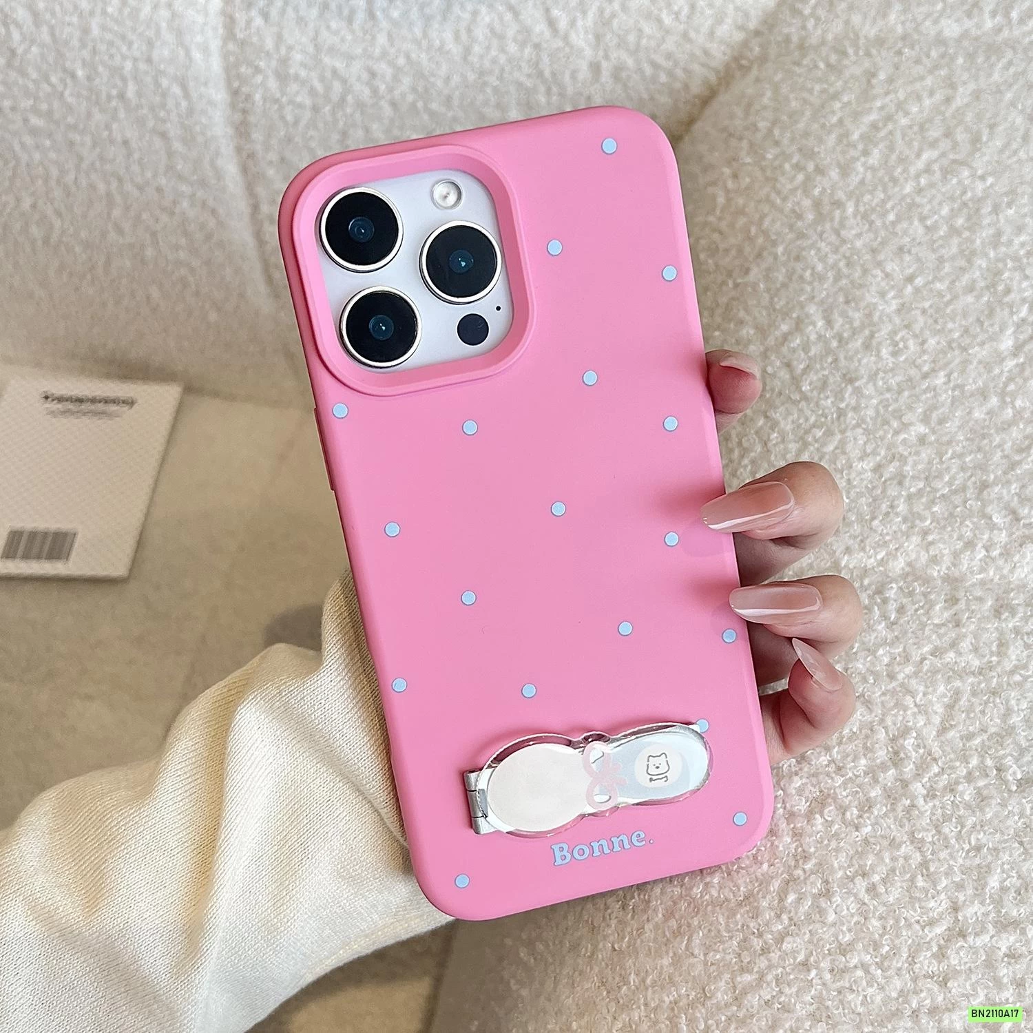 ỐP ĐIỆN THOẠI CHẤM BI GIÁ ĐỠ CÚN