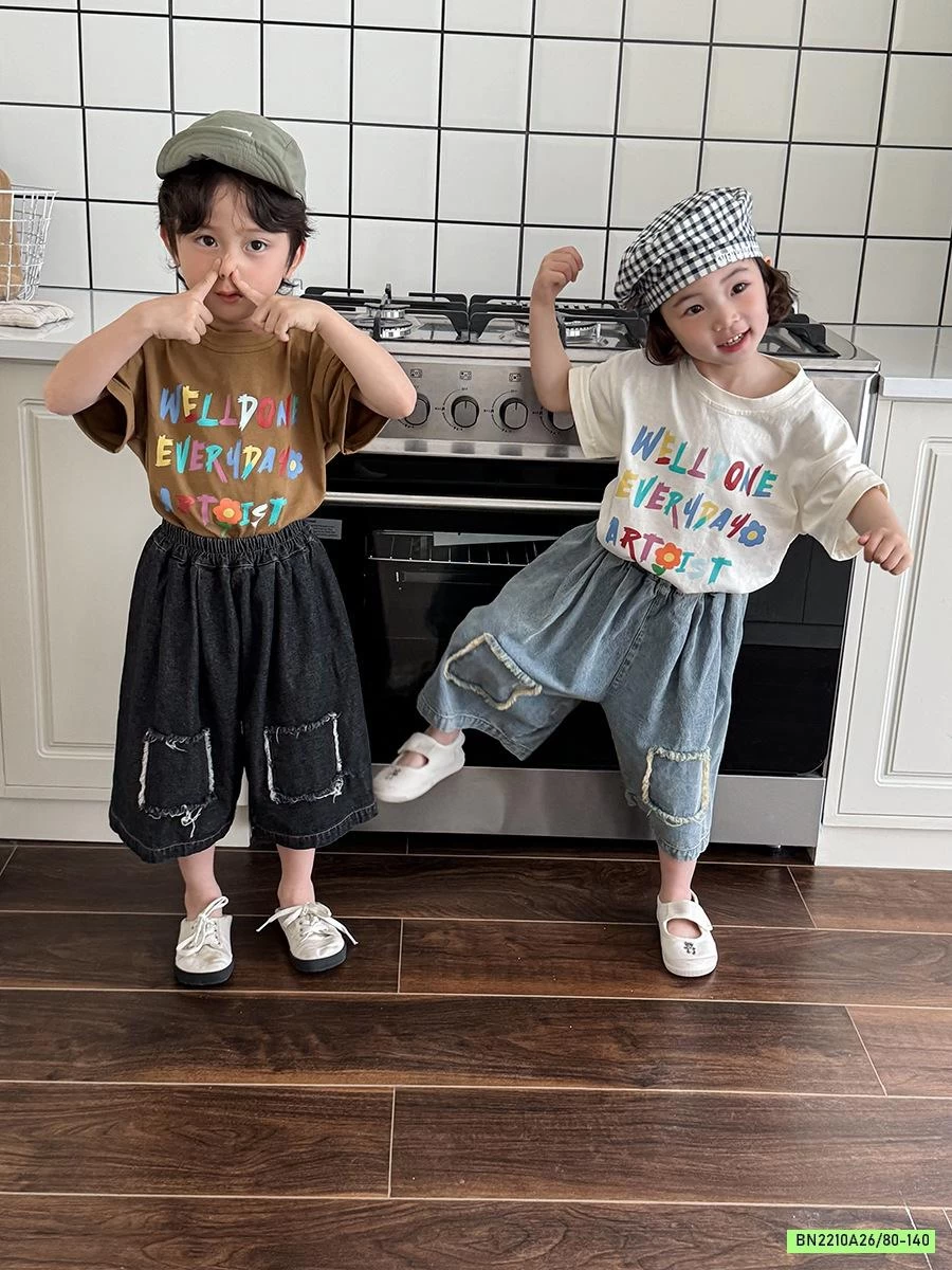 JEANS LỠ ỐNG RỘNG VÁ GỐI