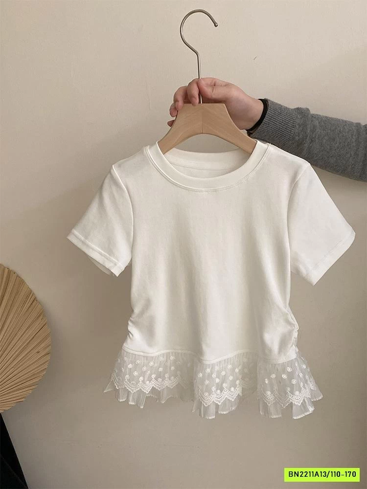 ÁO THUN VIỀN REN MIX JEANS SUÔNG