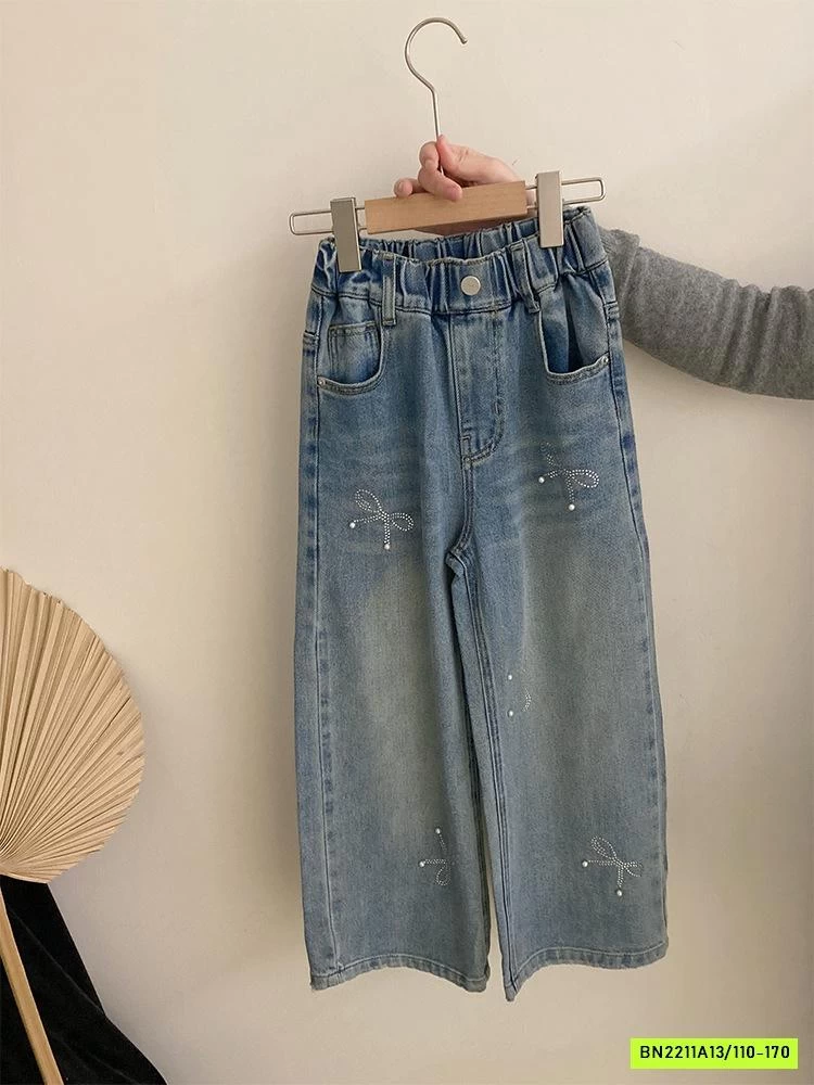ÁO THUN VIỀN REN MIX JEANS SUÔNG
