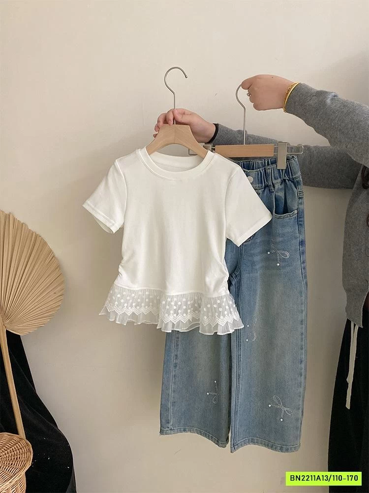 ÁO THUN VIỀN REN MIX JEANS SUÔNG