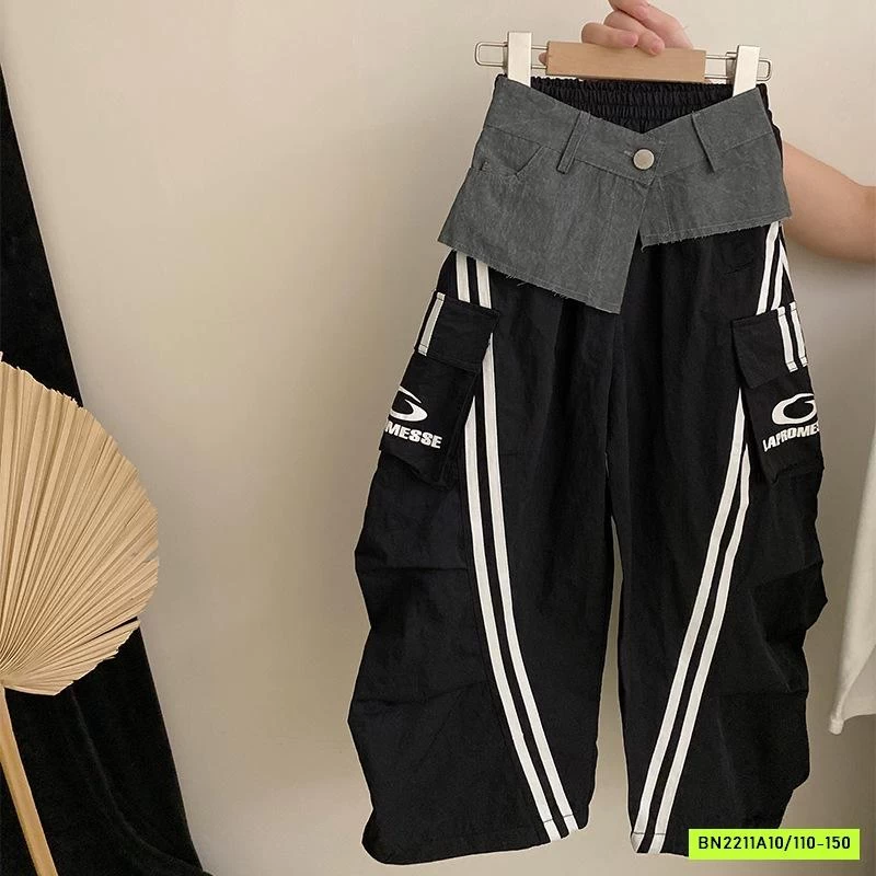 CROPTOP SỐ 88 MIX JOGGER SỌC
