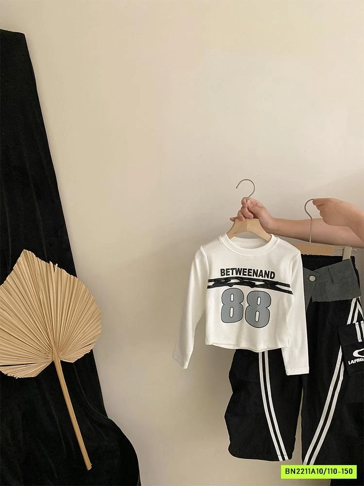 CROPTOP SỐ 88 MIX JOGGER SỌC