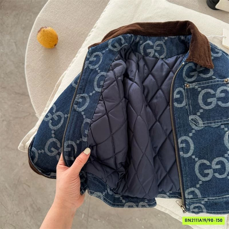 KHOÁC JEANS TRẦN BÔNG PHỐI CỔ MMY